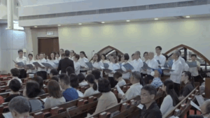 回應詩：以愛同途