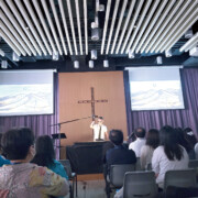 馬穎章老師沙畫演繹主題「沙漠開江河」